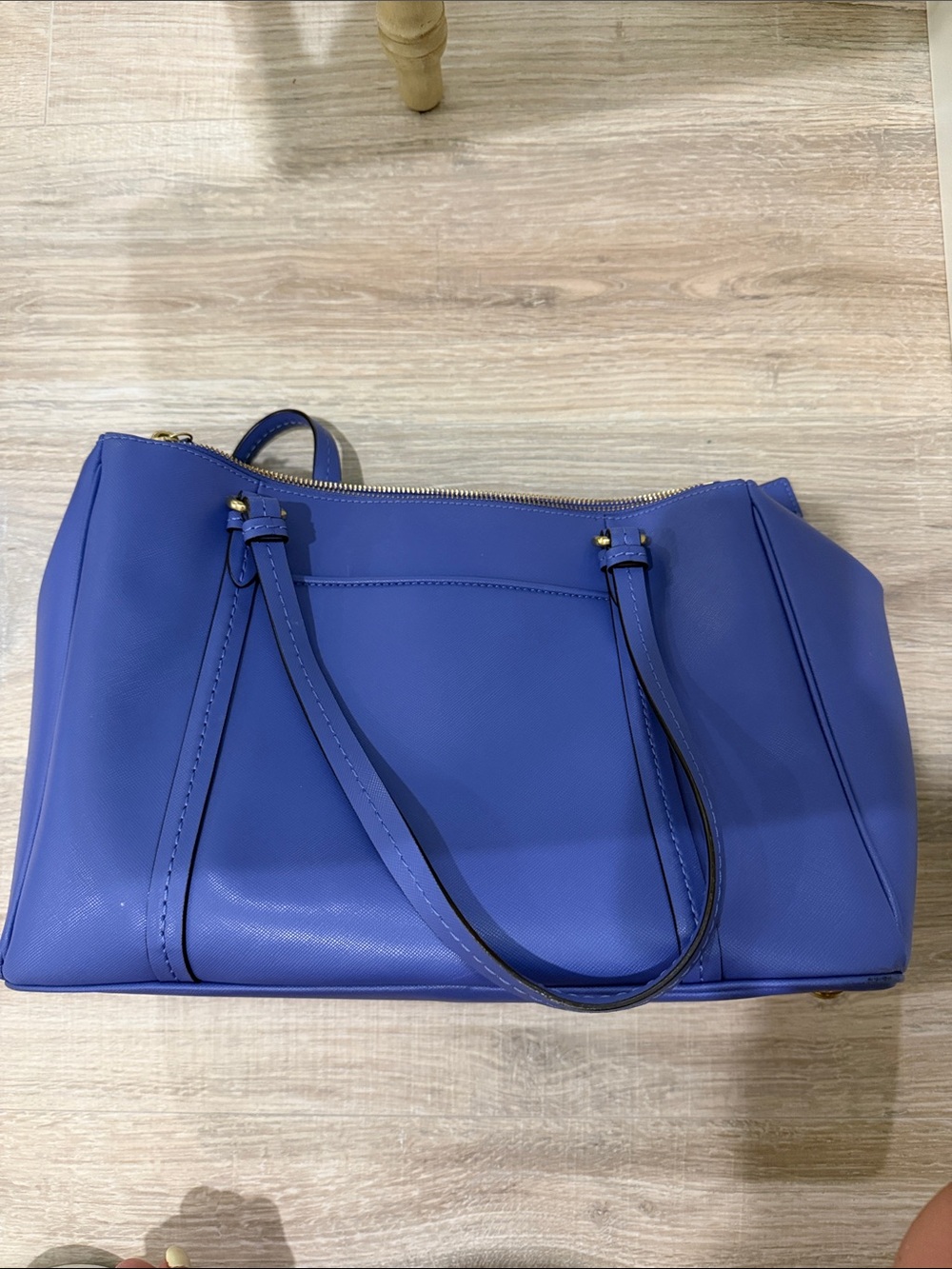 Elegant Blue Leather Tote Handbag - Picture 3 of 3